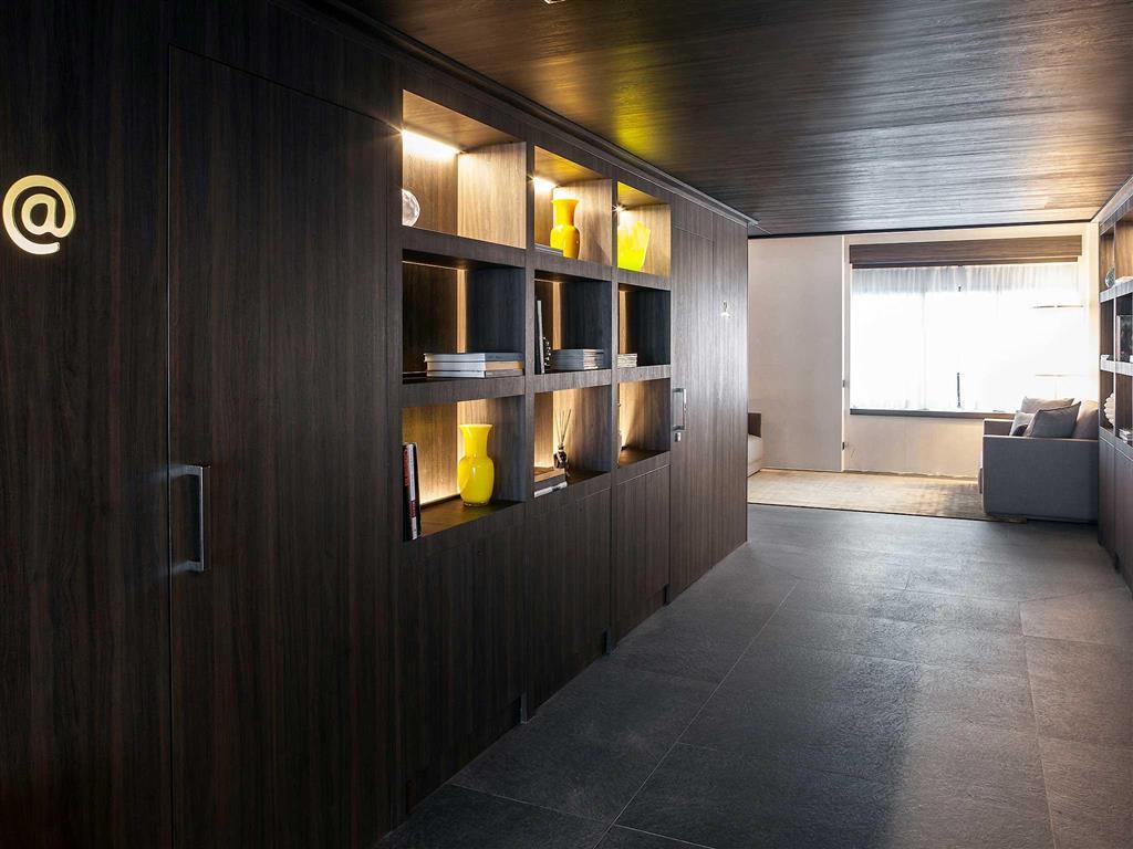 Hyatt Centric Milan Centrale Bagian luar foto