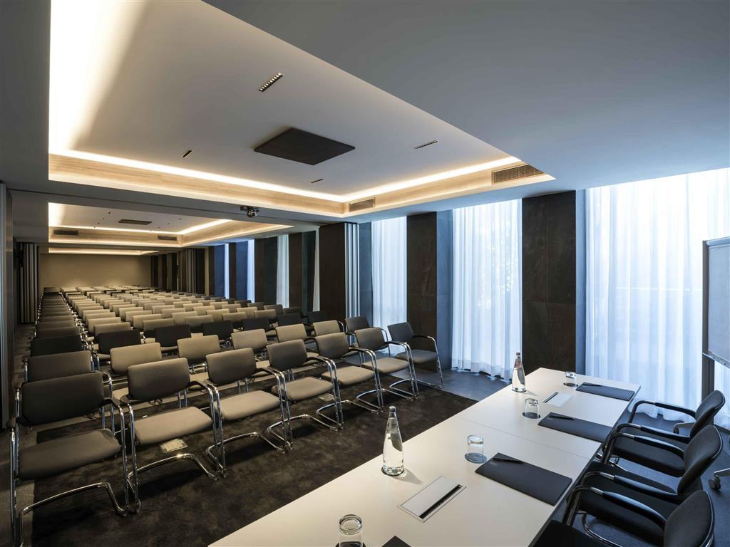 Hyatt Centric Milan Centrale Bagian luar foto