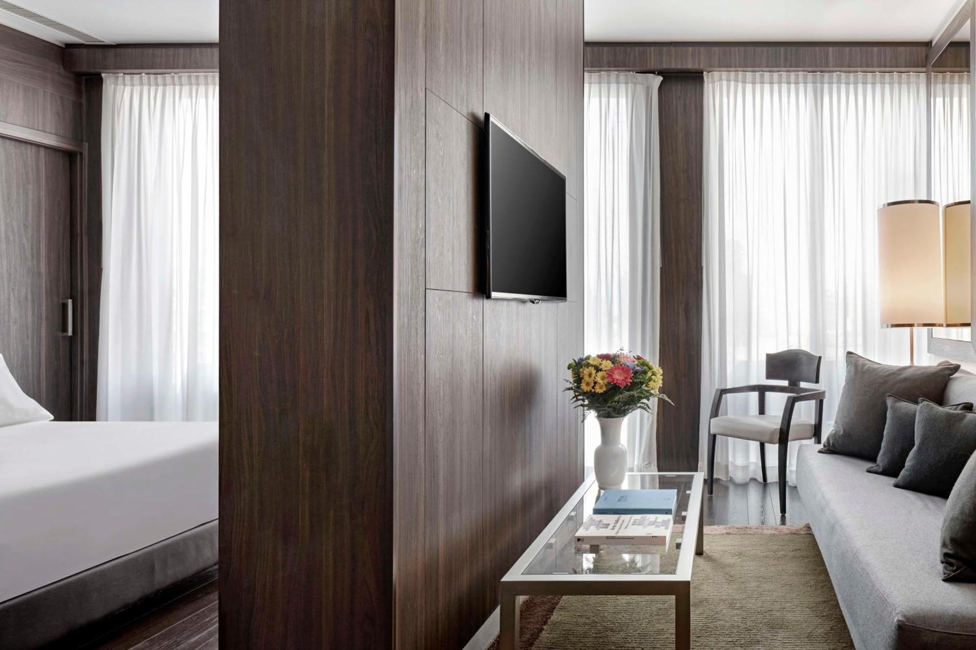 Hyatt Centric Milan Centrale Bagian luar foto