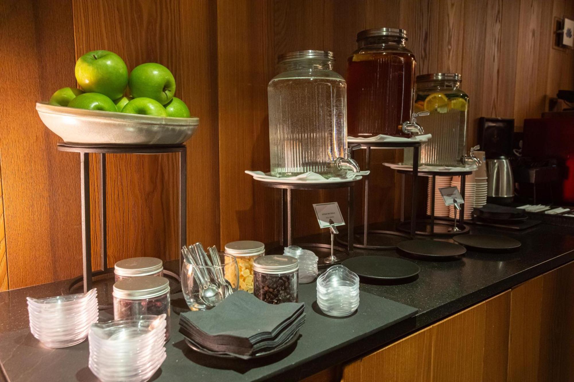 Hyatt Centric Milan Centrale Bagian luar foto
